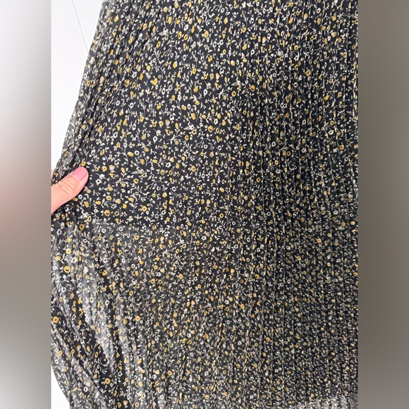 Abercrombie & Fitch pleated chiffon floral midi skirt size Medium - Picture 4 of 6